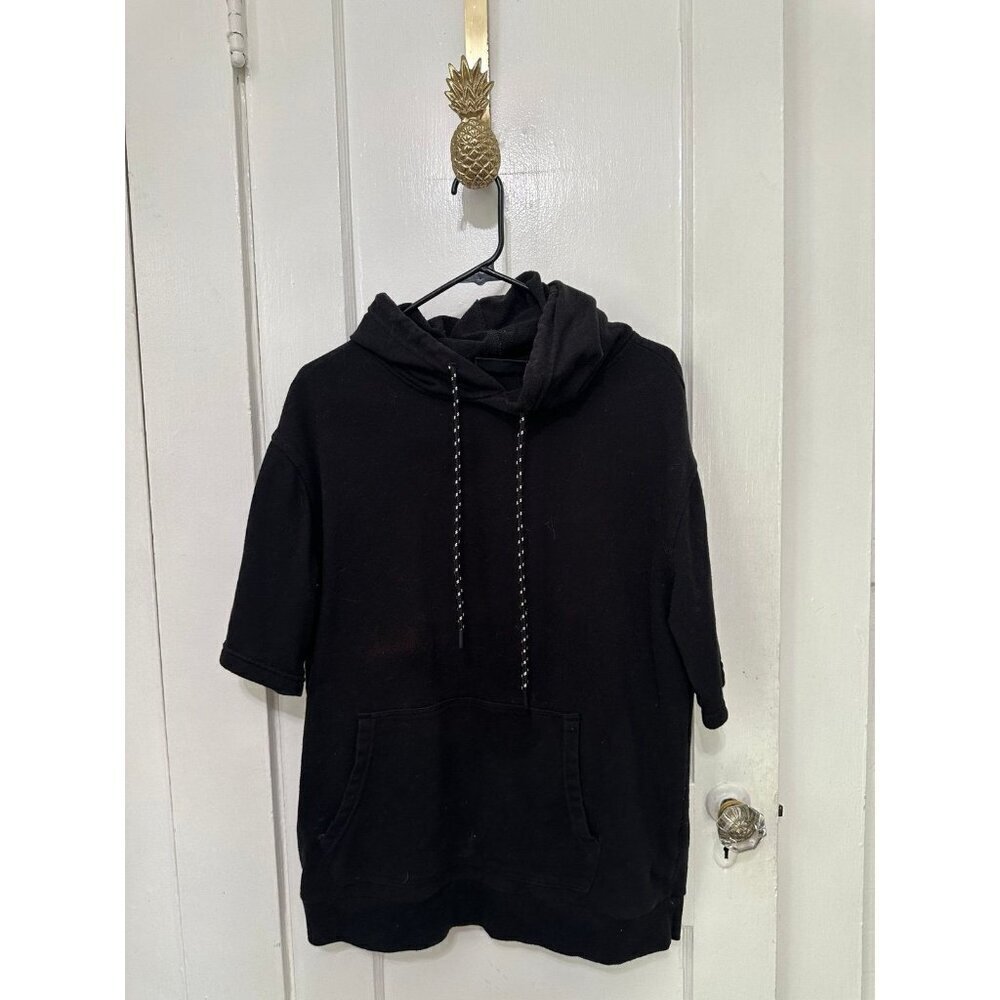 No boundaries women’s size large black short sleeve top